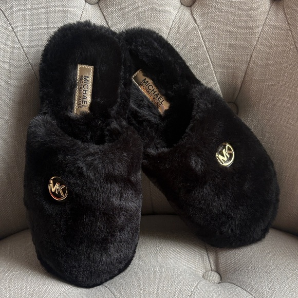 Michael Kors Black Plush Slippers - Picture 9 of 9